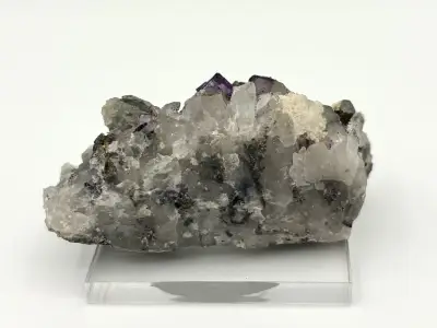 Fluorit, dolomit, křemen, arsenopyrit, kalcit